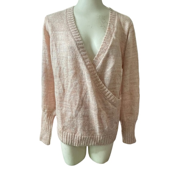 Kensie Sweaters - Kinsie peach metallic sweater Size small